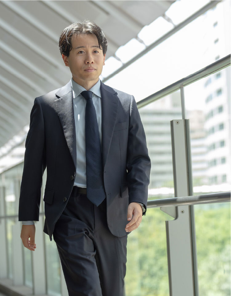 込谷 朋之