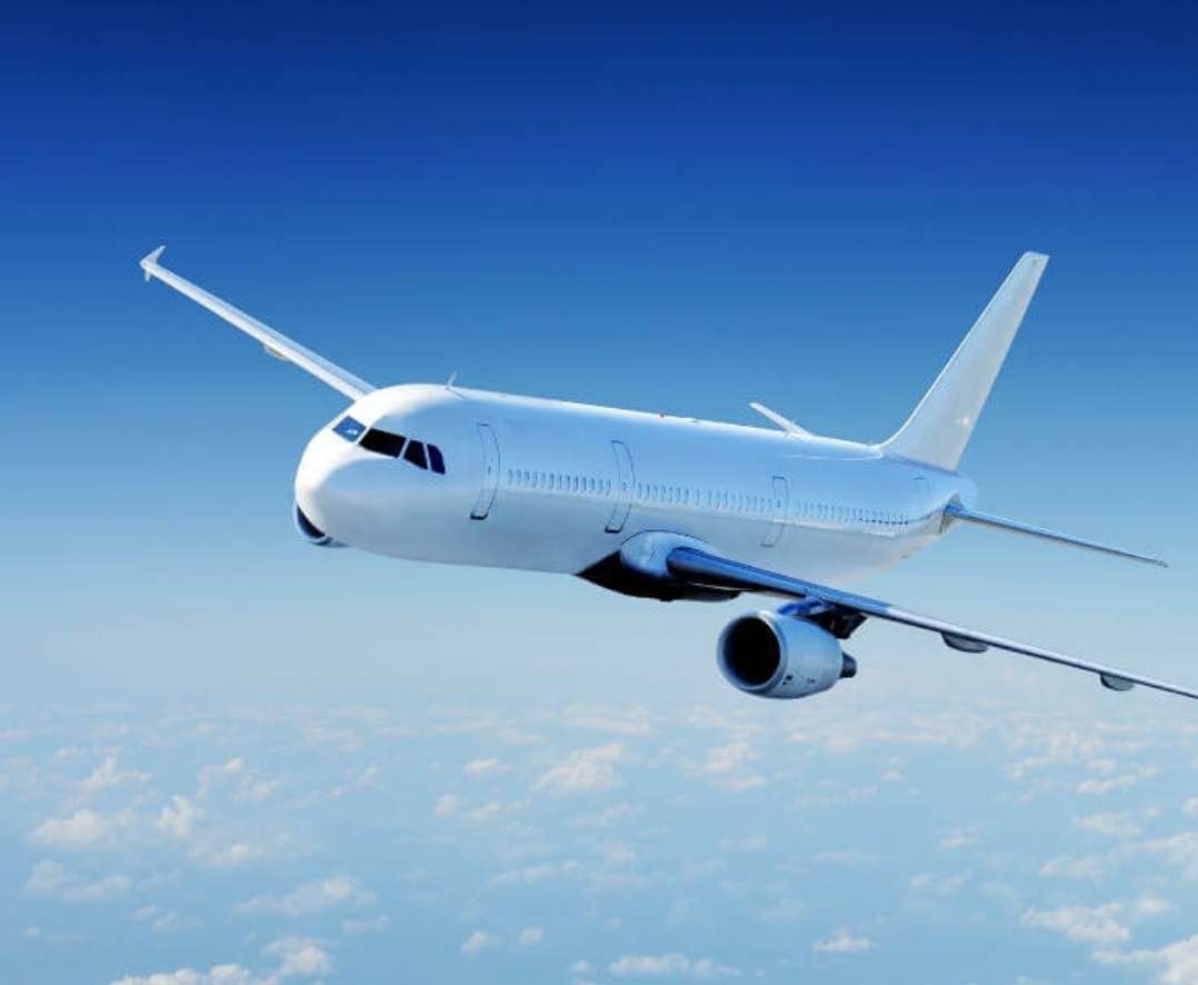 複数の航空会社の便を活用し、常にスピーディーな輸送を実現